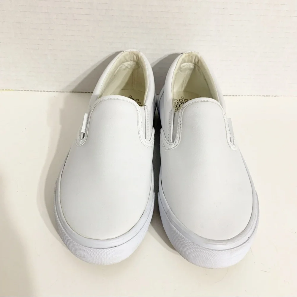 Lugz Clipper LX White Slip On Synthetic Leather Sneakers with Elastic Gore 🤍